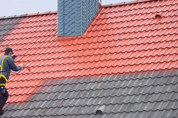 Comment appliquer une Peinture de Toiture à Genève sur une toiture métallique ?